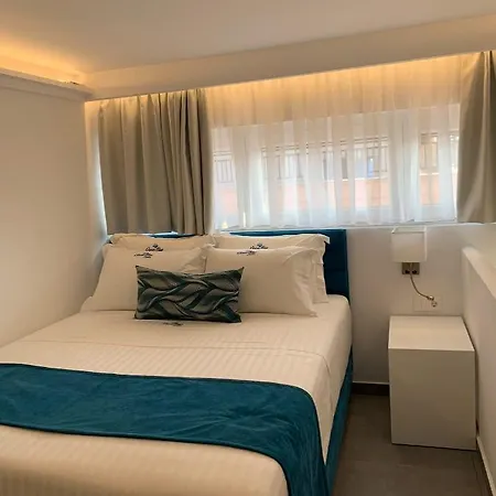 Ocean Blue Apartment *